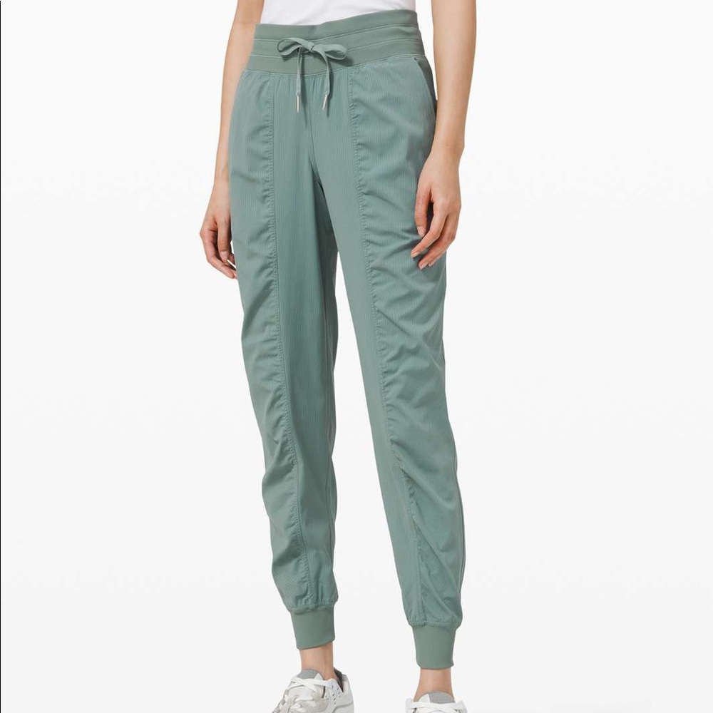 Lululemon Dance Studio Jogger
Tidewater Teal